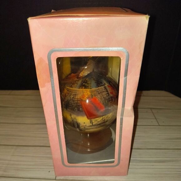 Barbie Mattel Vintage Holiday Barbie 4" Decoupage Ornament 1997 - Picture 8 of 9